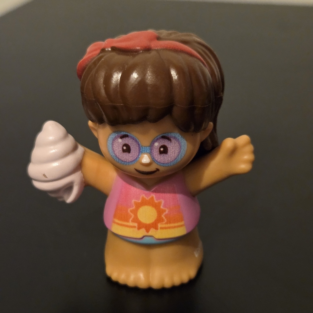 Little People Mia Girl Holding Seashell Figure
